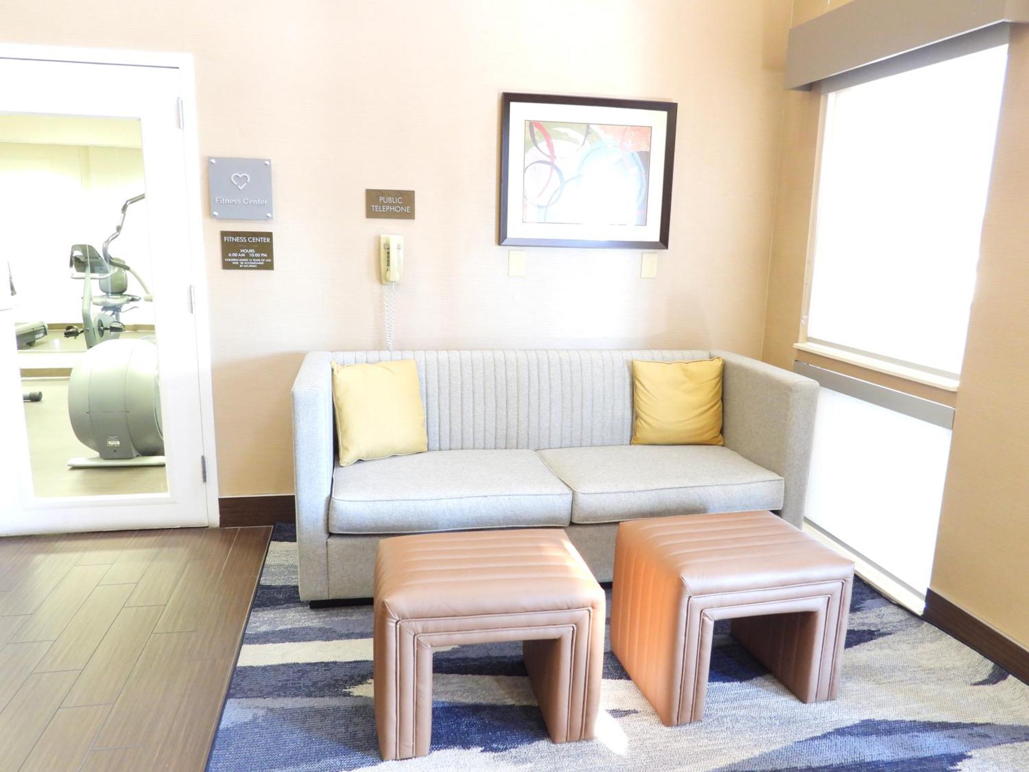 Comfort Suites Crossville Exterior foto